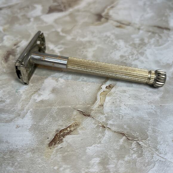 Vintage Gillette Lady Gold Star Burst Women's Safety Razor Barber Tool USA - Picture 1 of 13